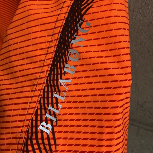 Billabong Stretch Boardshorts - Picture 5 of 10